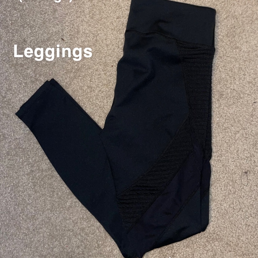 Black leggings